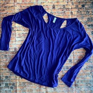 VS Tee Shop Open Back